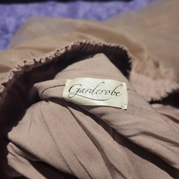 Smokey pink tulle skirt, Midi length. GORGEOUS! - Picture 2 of 2